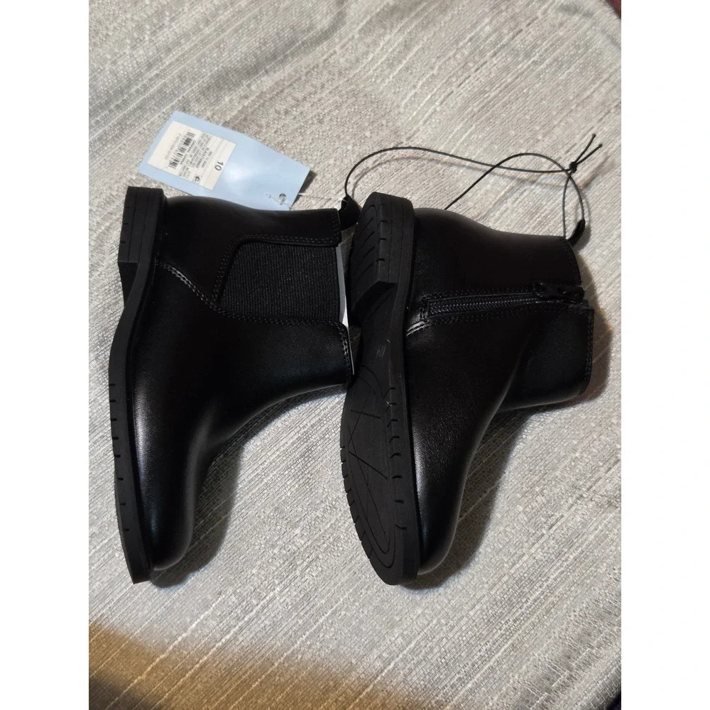 Cat & Jack Tanner Black Chelsea Ankle Boots Kids Size 10 Zip Up Faux Leather